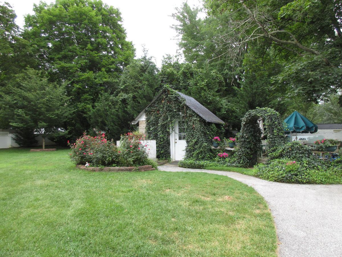 The Columbia Inn At Peralynna Exterior foto